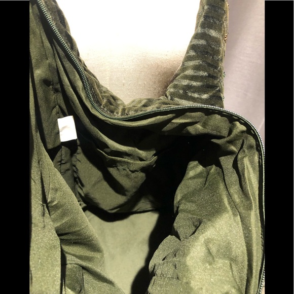 Handmade Embroidery Sequin Beaded Velvet Handbag - Picture 11 of 16